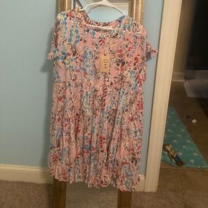 XL beautiful blush dress with floral design